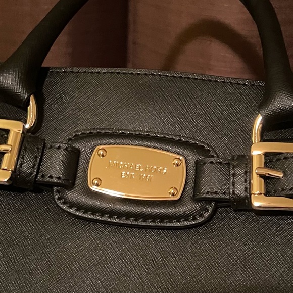 NWT Michael Kors - Hamilton EW Satchel - Black - Leather w/shoulder strap. - Picture 3 of 11